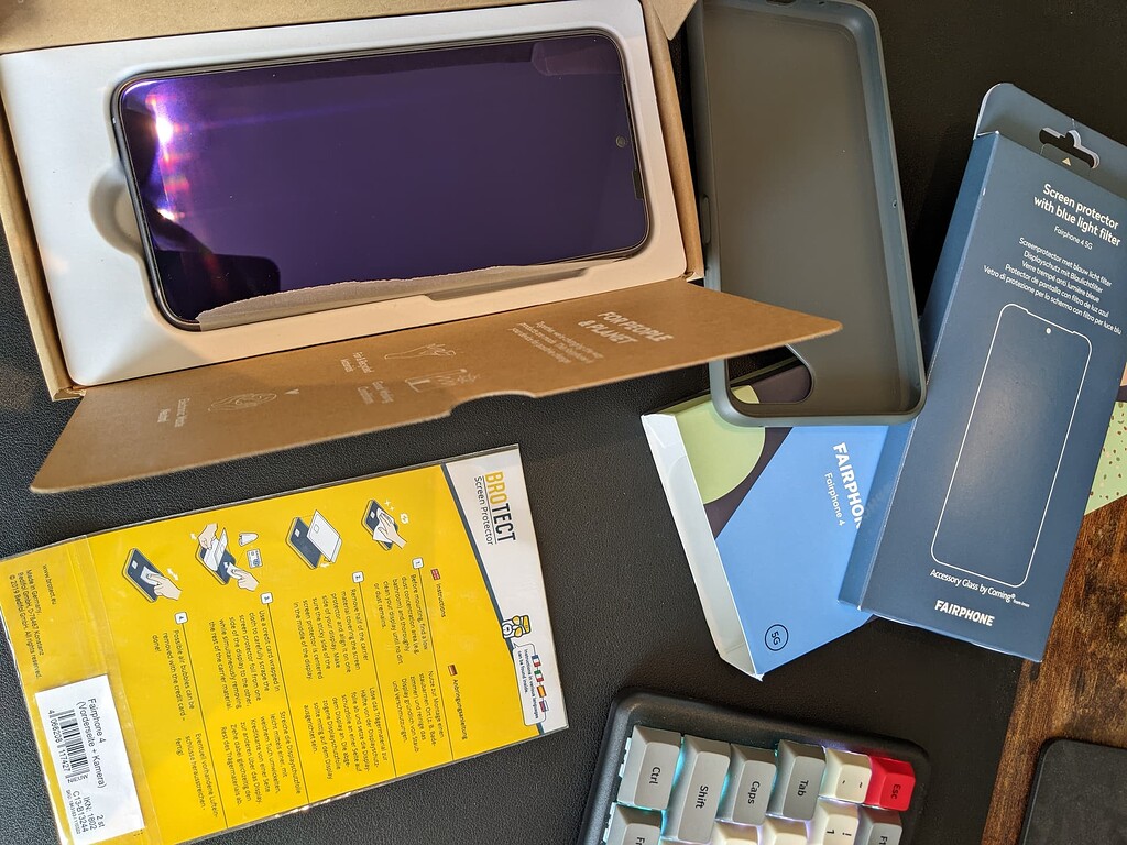 SOLD Selling A Fairphone 4 With A Bunch Of Accessories Offer sold-selling-a-fairphone-4-with-a-bunch-of-accessories-offer