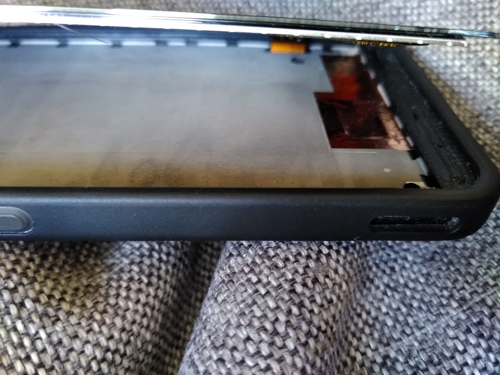 Screen loose, how to repair? Fairphone 3 Fairphone Community Forum
