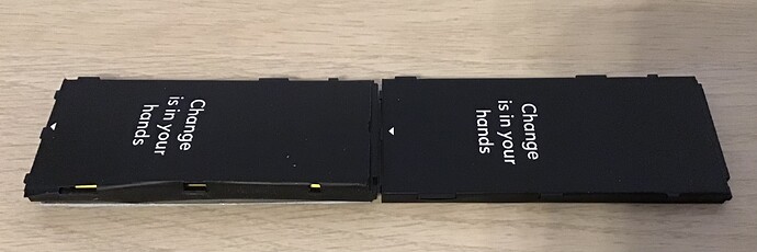 fairphone_old_and_new_batteries