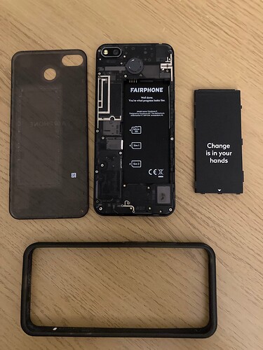 Fairphone 3 apart